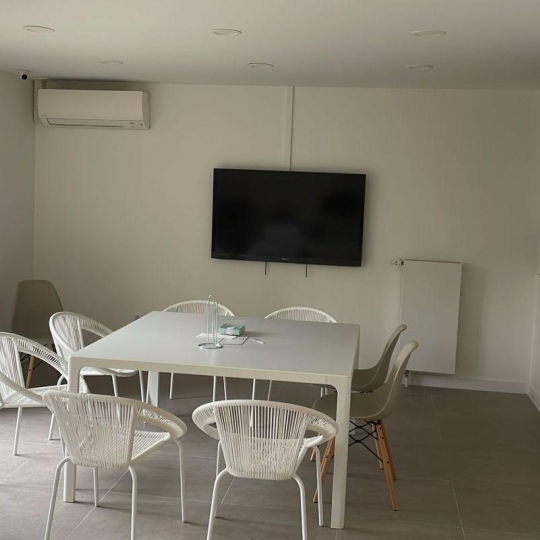  PASSION IMMO : Office | SURESNES (92150) | 76 m2 | 1 965 € 