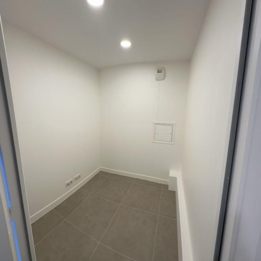  PASSION IMMO : Office | SURESNES (92150) | 76 m2 | 1 965 € 