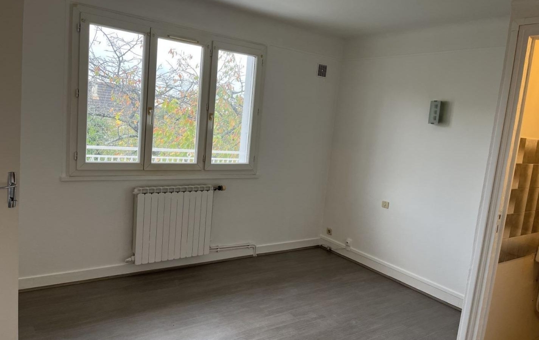 PASSION IMMO : Appartement | OSNY (95520) | 27 m2 | 750 € 